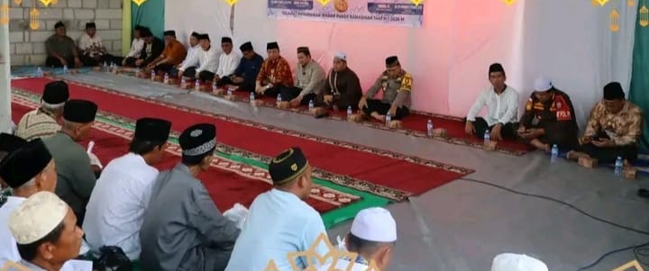 Safari Ramadan di Hiyang Bana, Bupati Saiful Serahkan Tali Asih ke Warga