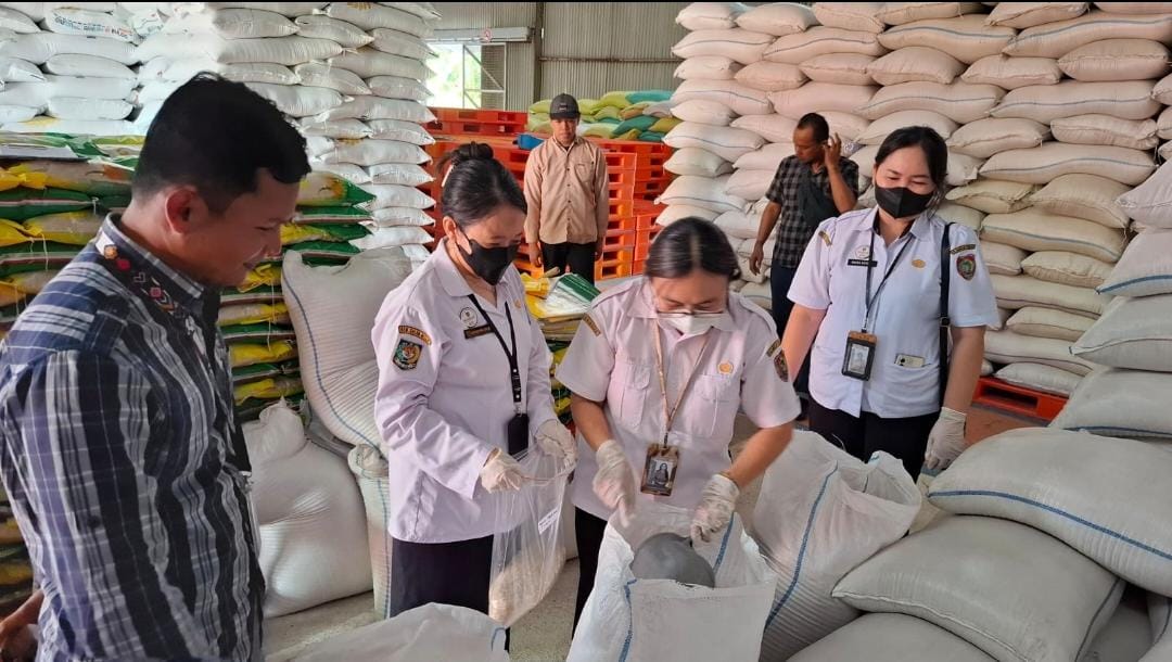 Pemprov Kalteng Uji Mutu Beras SPHP Bulog Sebelum Diedarkan ke Masyarakat