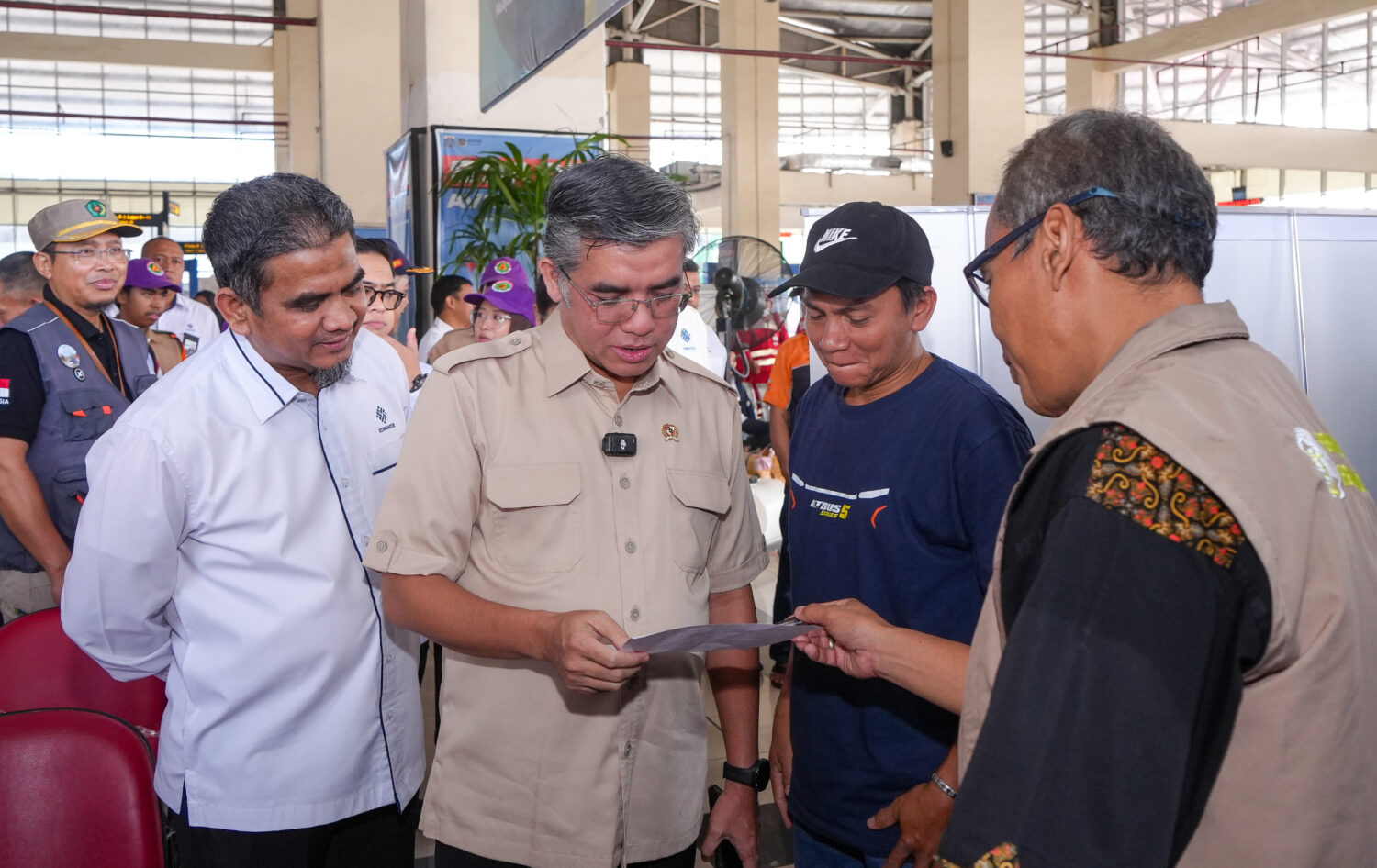 Posko K3 Mudik Diperkuat, Menaker Pastikan Pengemudi dalam Kondisi Prima