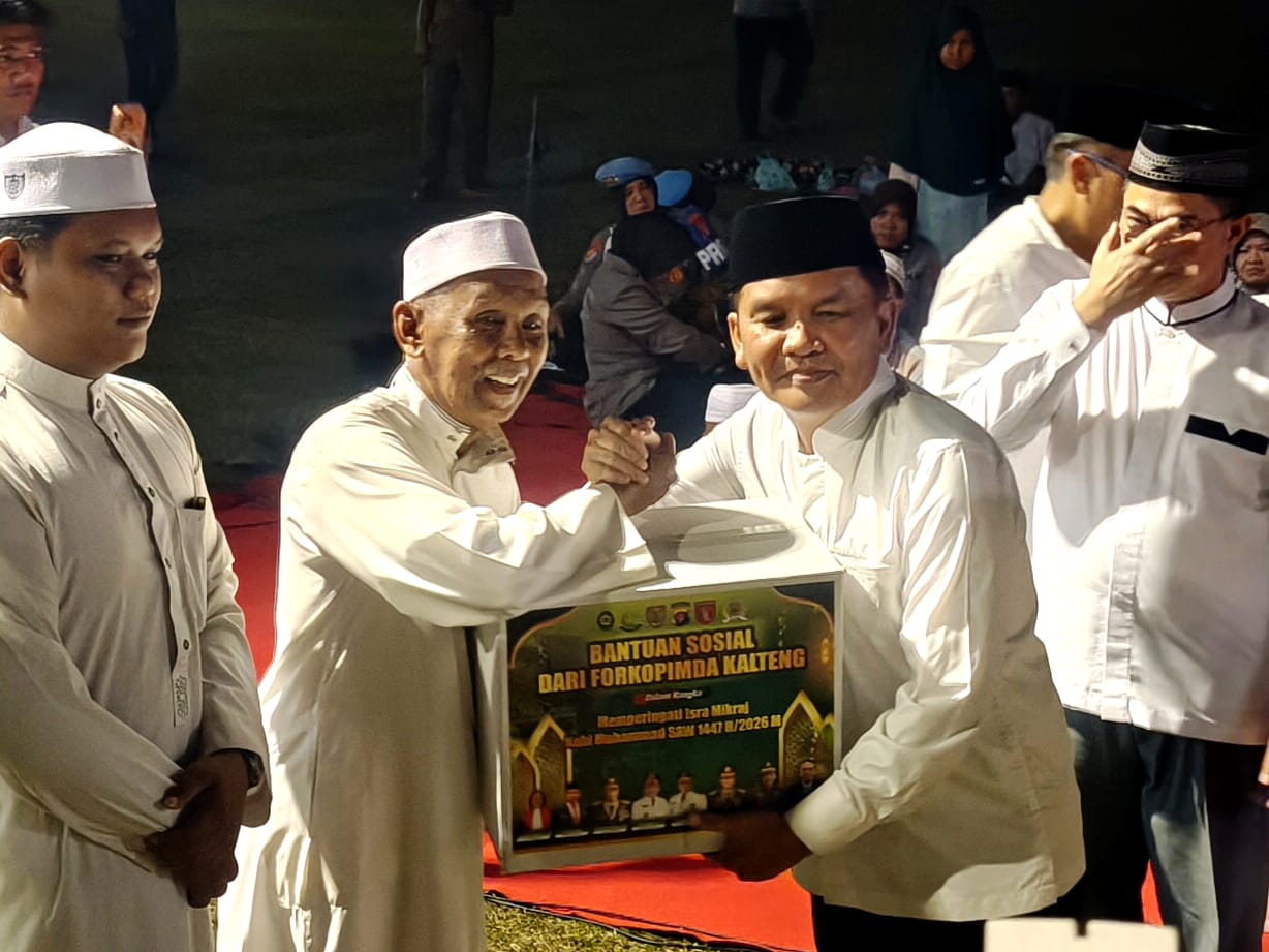 Bantuan Sosial Warnai Peringatan Isra Mi’raj di Kalteng