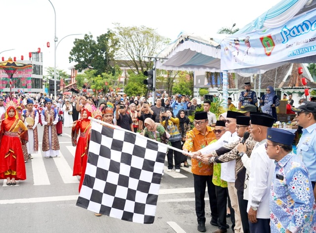 Gubernur Kalteng Buka Pawai Tarhib Ramadan di Palangka Raya
