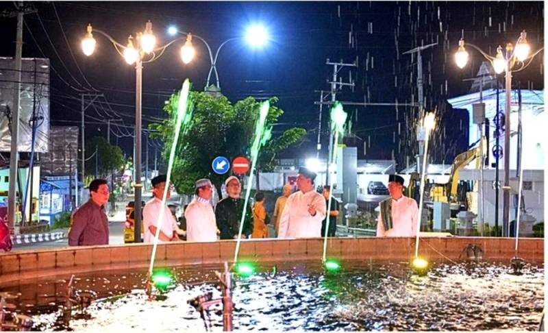 Bupati Barito Utara Tinjau Penataan Lampu Kota, Soroti Wajah Muara Teweh di Malam Hari