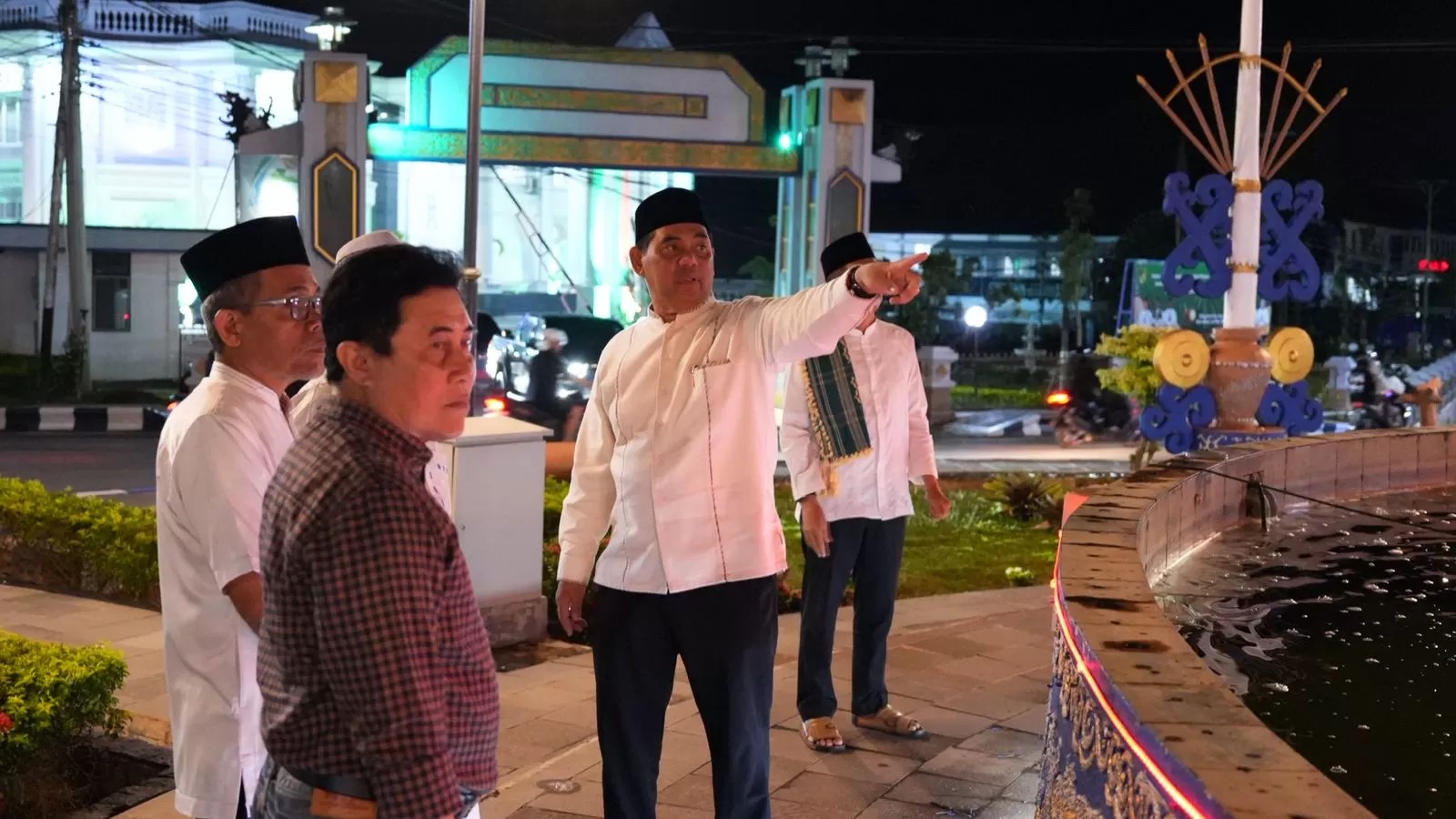 Shalahuddin Ajak Masyarakat Meriahkan Lebaran dengan Jaga Kebersihan Lingkungan