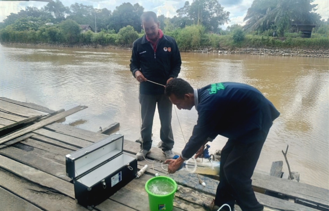 Menjaga Nadi Sungai Arut, DLH Kobar Petakan Kualitas Air dari Hulu hingga Hilir