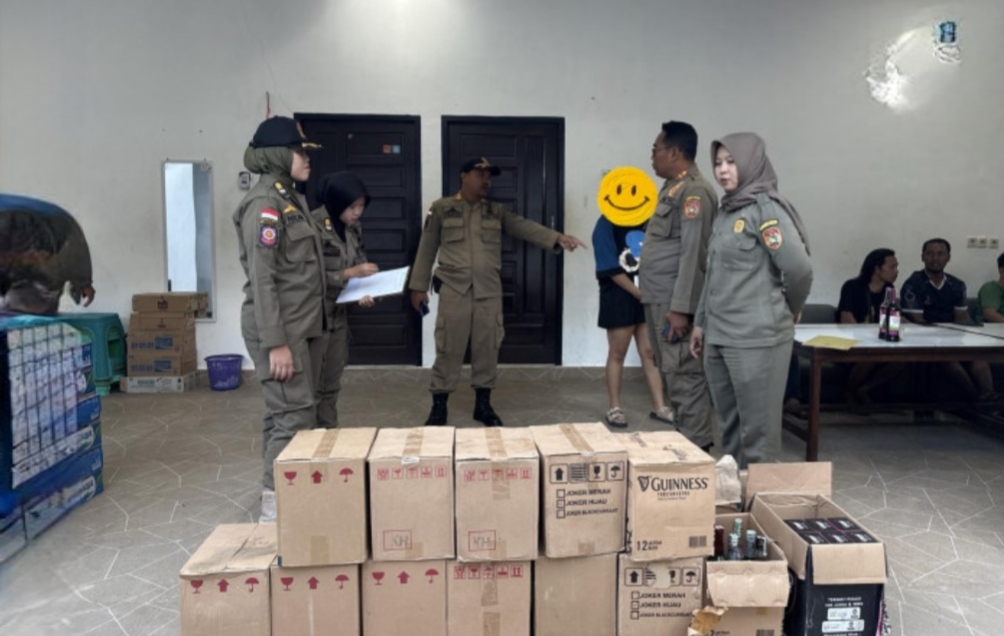 Digerebek Satpol PP, THM di Pangkalan Banteng Simpan Ratusan Botol Miras