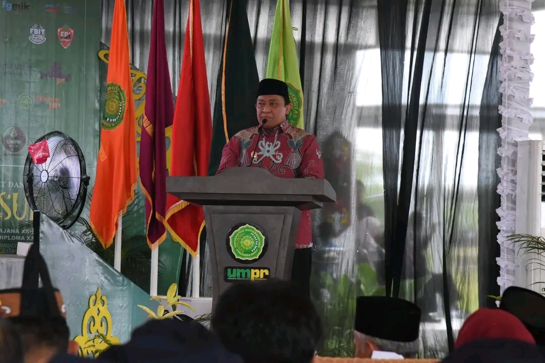 UMPR Wisuda 723 Mahasiswa, Edy Pratowo Dorong Lulusan Siap Terjun ke Lapangan