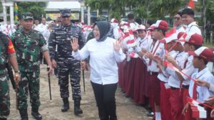 Bupati Kotawaringin Barat, Hj. Nurhidayah, S.H., M.H., saat hadir dalam pembukaan TMMD Ke 128