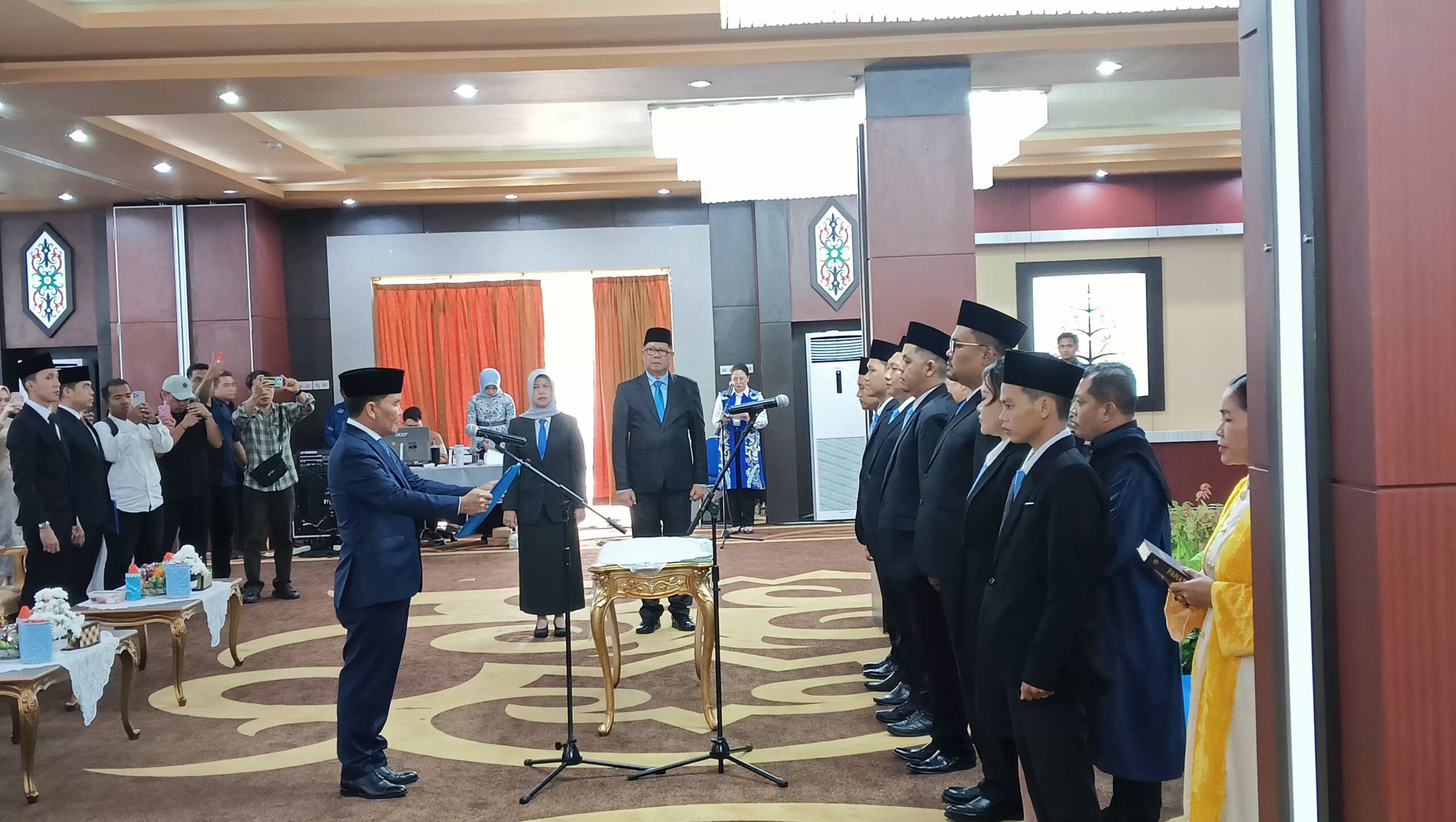 Gubernur Agustiar Sabran Lantik KPID Kalteng Periode 2026-2029