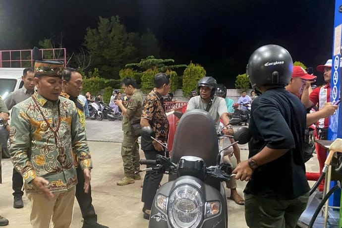 Gubernur Kalteng Sidak SPBU saat Antrean Panjang BBM di Palangka Raya