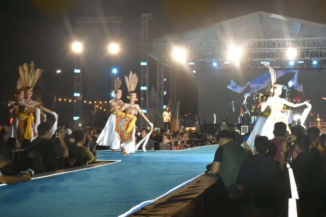 Ribuan Warga Padati Huma Betang Night, UMKM dan Seni Budaya jadi Daya Tarik