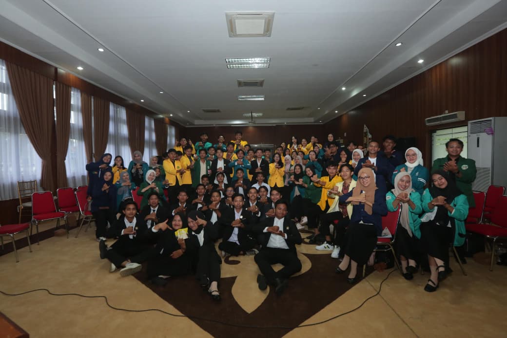 SEMA UINPr Gembleng Mahasiswa jadi Legislator Kritis di Gedung DPRD Kalteng