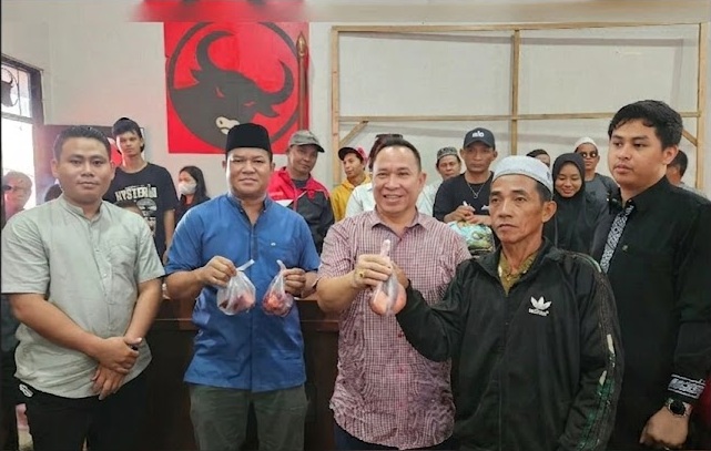 Legislator PDIP Murung Raya Salurkan Sapi dan Kambing Kurban