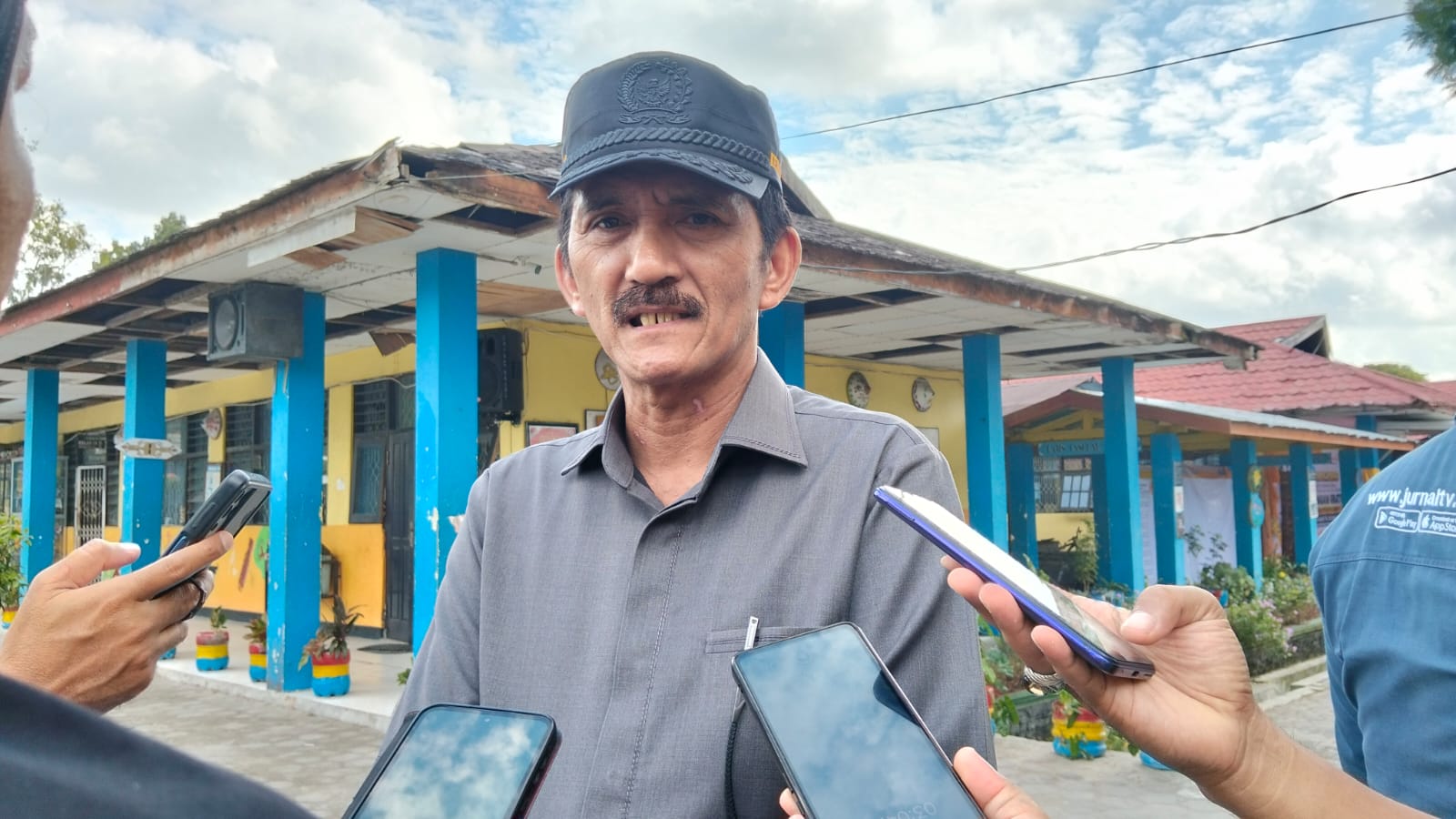 Bantu Pelajar Kurang Mampu, Ketua DPRD Pastikan Kartu Kobar Cerdas Tepat Sasaran