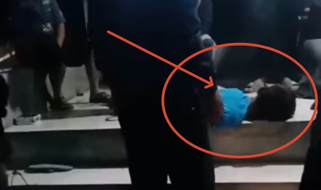 Apes! Maling Kabel Ngumpet di Plafon, Babak Belur Sebelum Digelandang Polisi