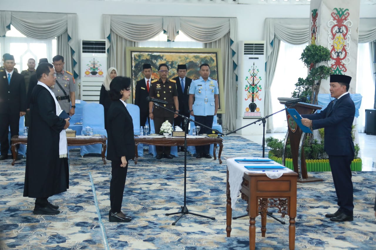 Linae Victoria Aden Resmi Dilantik Jadi Sekda Definitif Kalteng