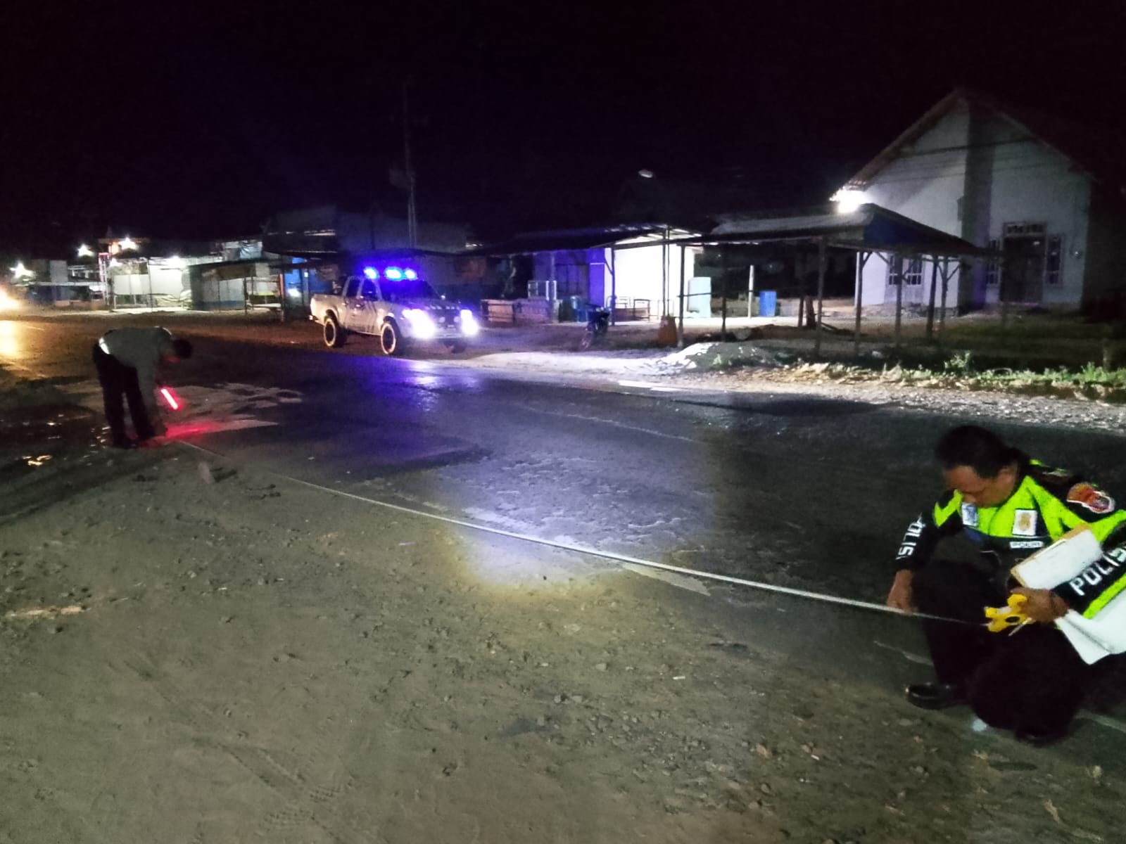 Nekat Salip di Jalur Berlawanan, Dua Pengendara Scoopy Tewas Tabrak Grand Max