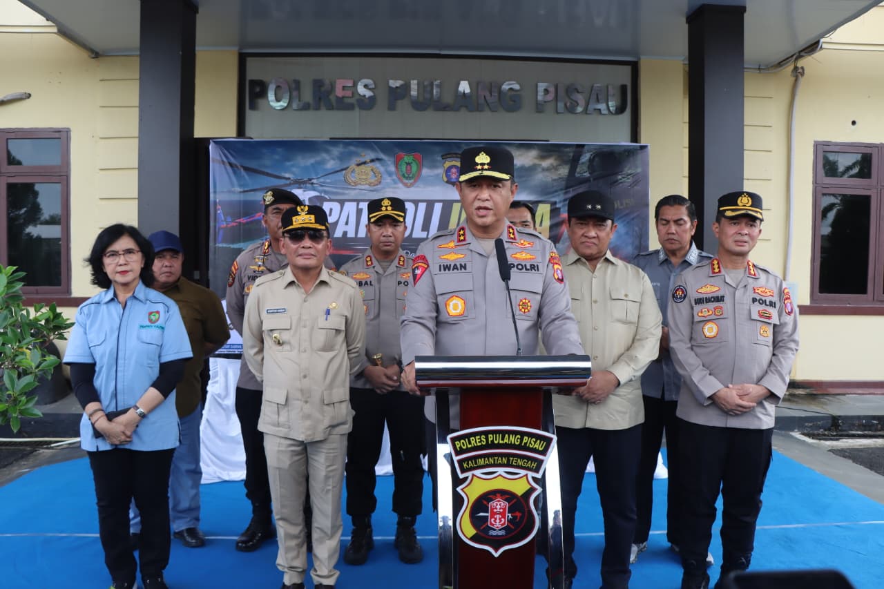 Kapolda Kalteng Temukan Dua Titik Api Saat Patroli Udara Karhutla