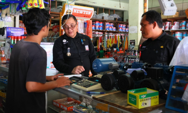Disdagperin Kalteng Sisir Barang Beredar, Ban Mobil Diuji di Laboratorium