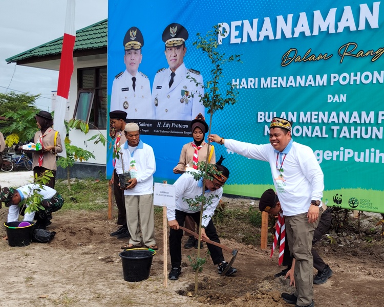 Pemprov Kalteng Ajak Masyarakat Tanam Pohon Demi Masa Depan Lingkungan